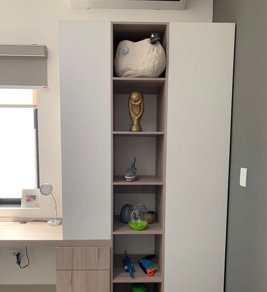 Closet pqueño de madera