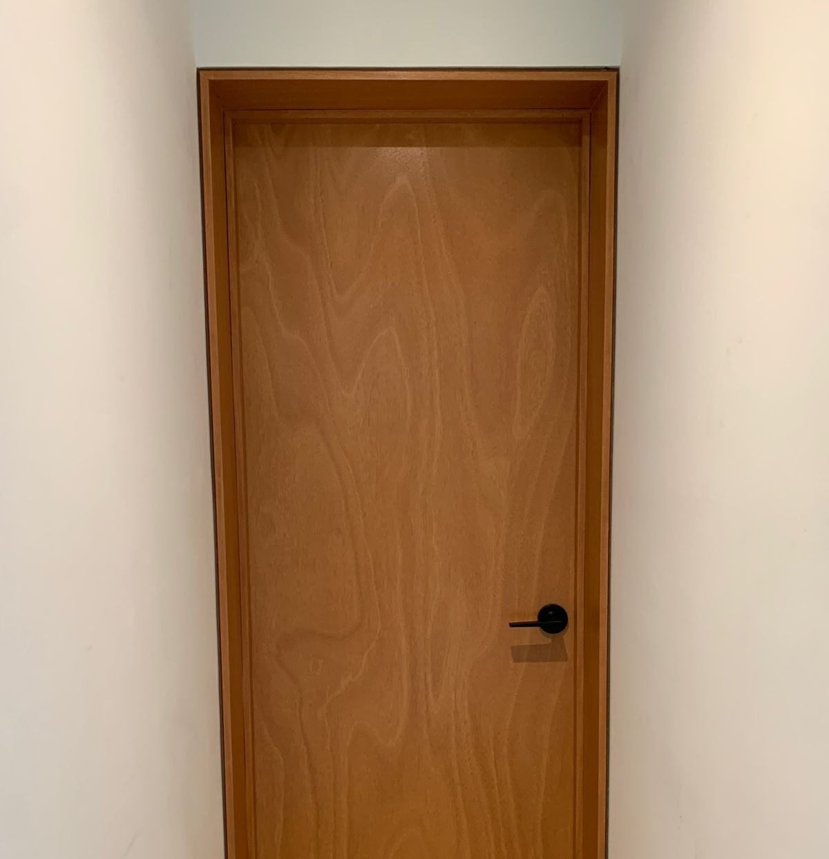 Puerta de madera clasica